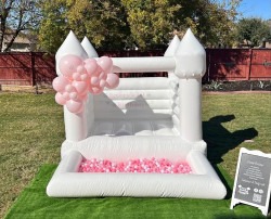 White Inflatable Castle w/ball pit!